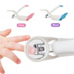 9217-NAIL CLIPPER WITH  MAGNIFYING GLASS